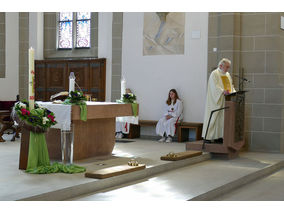 Festgottesdienst für die Kommunionjubilare an Ostermontag (Foto: Karl-Franz Thiede)